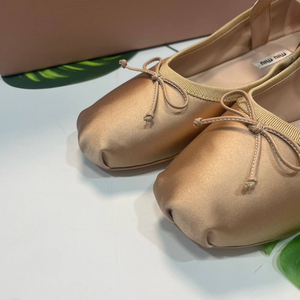 Miu Miu Women's Satin Ballet Flats - Gold - Picture 3 of 5